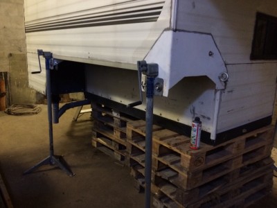 a6.jpg (132.33 KiB) 32744 mal betrachtet Hier die Stützen.